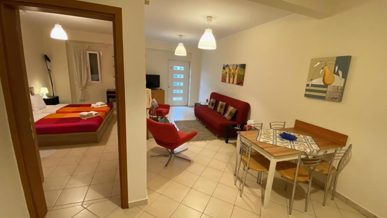 Ferienwohnung Patras Palm Tree Exterior foto