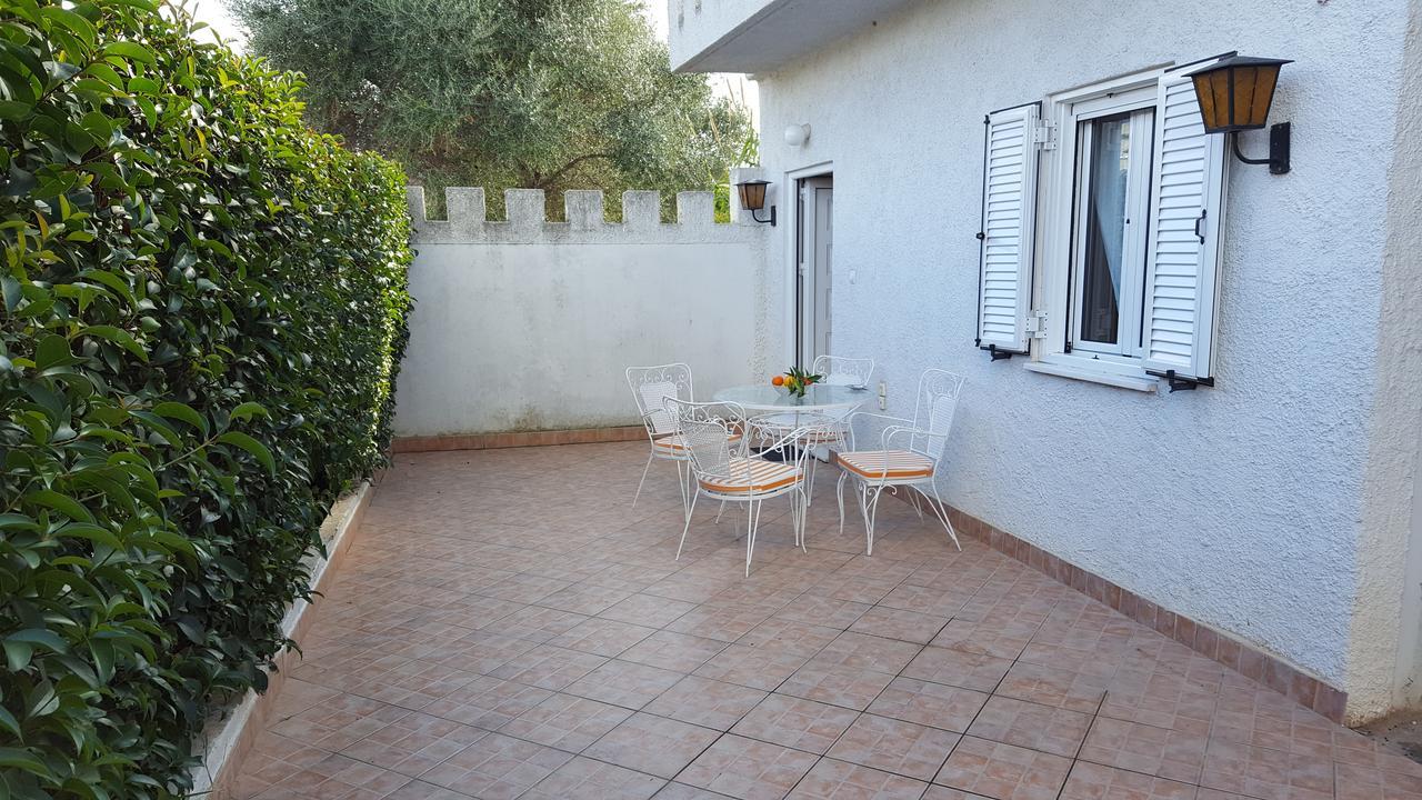 Ferienwohnung Patras Palm Tree Exterior foto